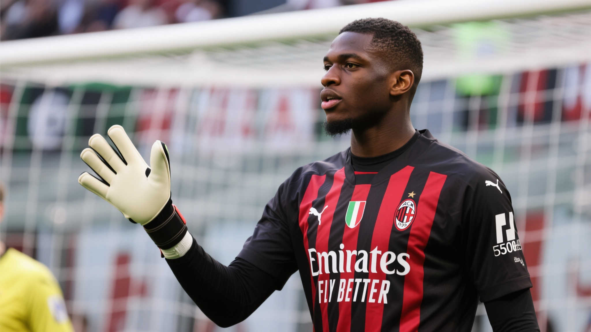 从经济层面来看，引进迈尼昂绝非易事。目前这位AC米